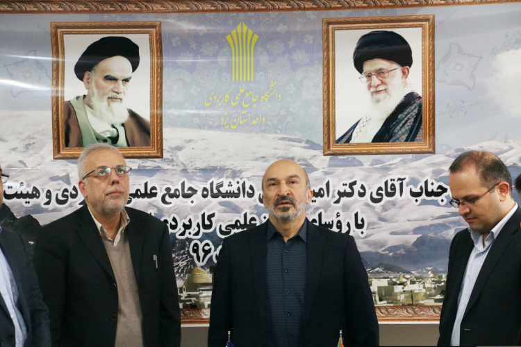 دکتر امید: رشد و گسترش آموزشهای مهارتی در دانشگاه جامع علمی کاربردی مورد تآکید ویژه دولت و مجلس می باشد.