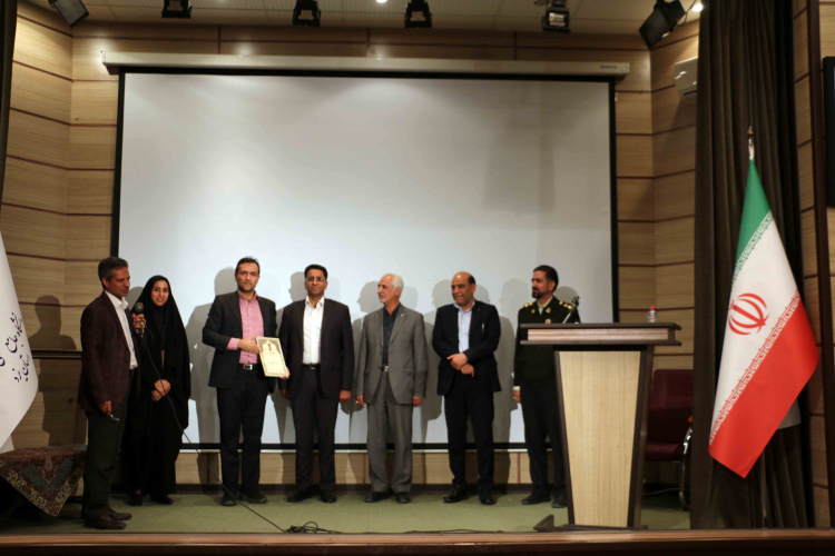 تقدیر از کارشناسان آموزشی در جلسه روسای مراکز علمی کاربردی یزد